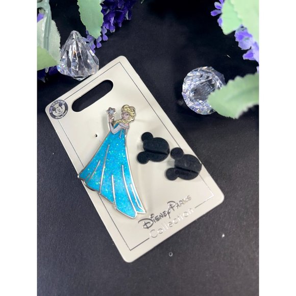 Disney Queen Elsa Trading Pun Sparkle Gown Lapel Pin Brooch Jewelry Accessories - Picture 2 of 4
